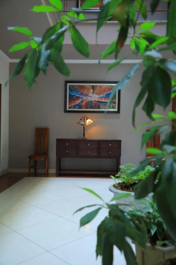 אדיס אבבה Victoria Hotel Apartment 3*, אדיס אבבה